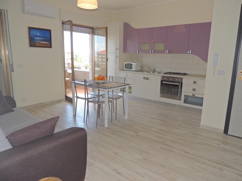 Apartment I Mastrazzi Riposto Eksteriør billede